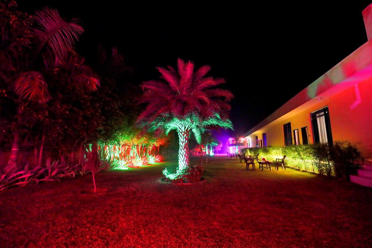 Hotel V Chambal Paradise 3*