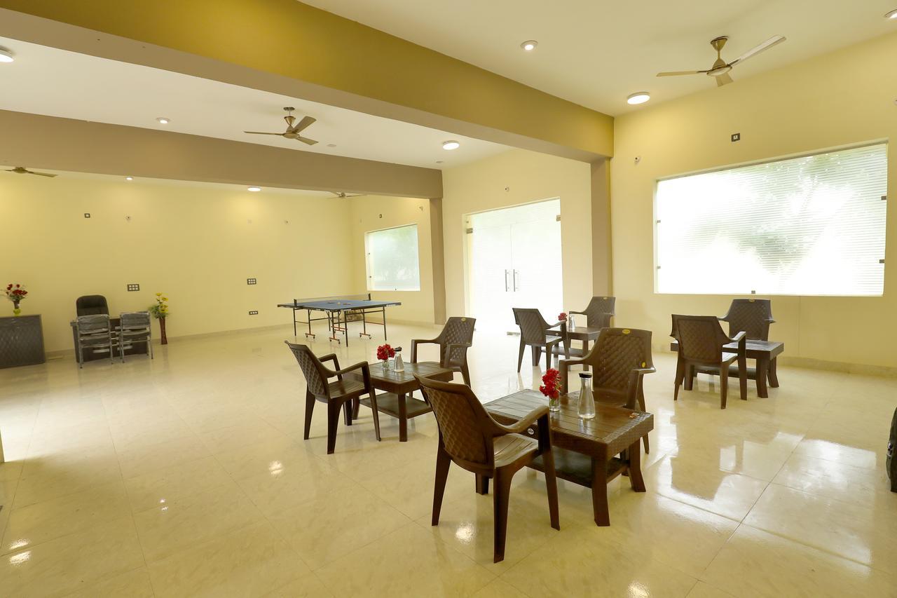 V Chambal Paradise 3*