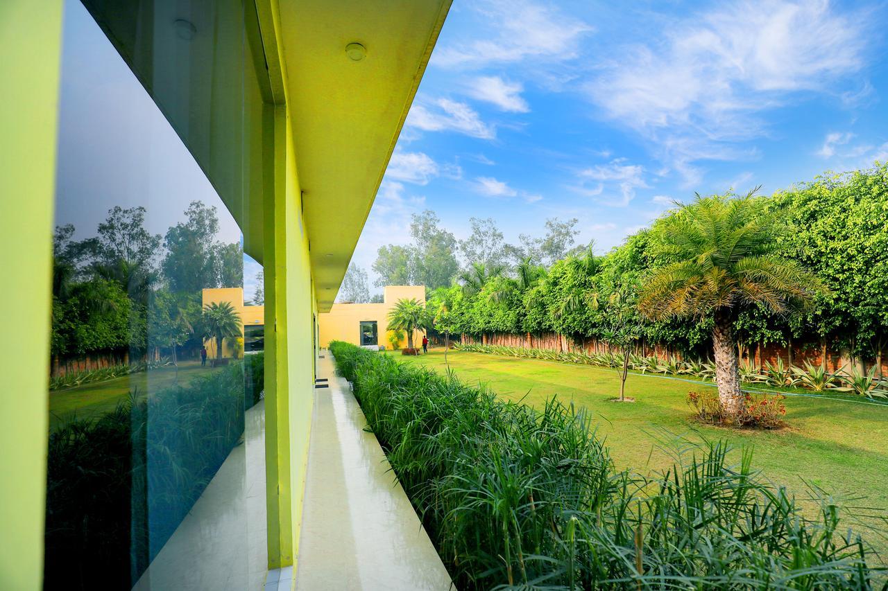 Hotel V Chambal Paradise Agra (Uttar Pradesh)